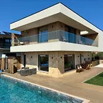 Vila Victoria Atlantica